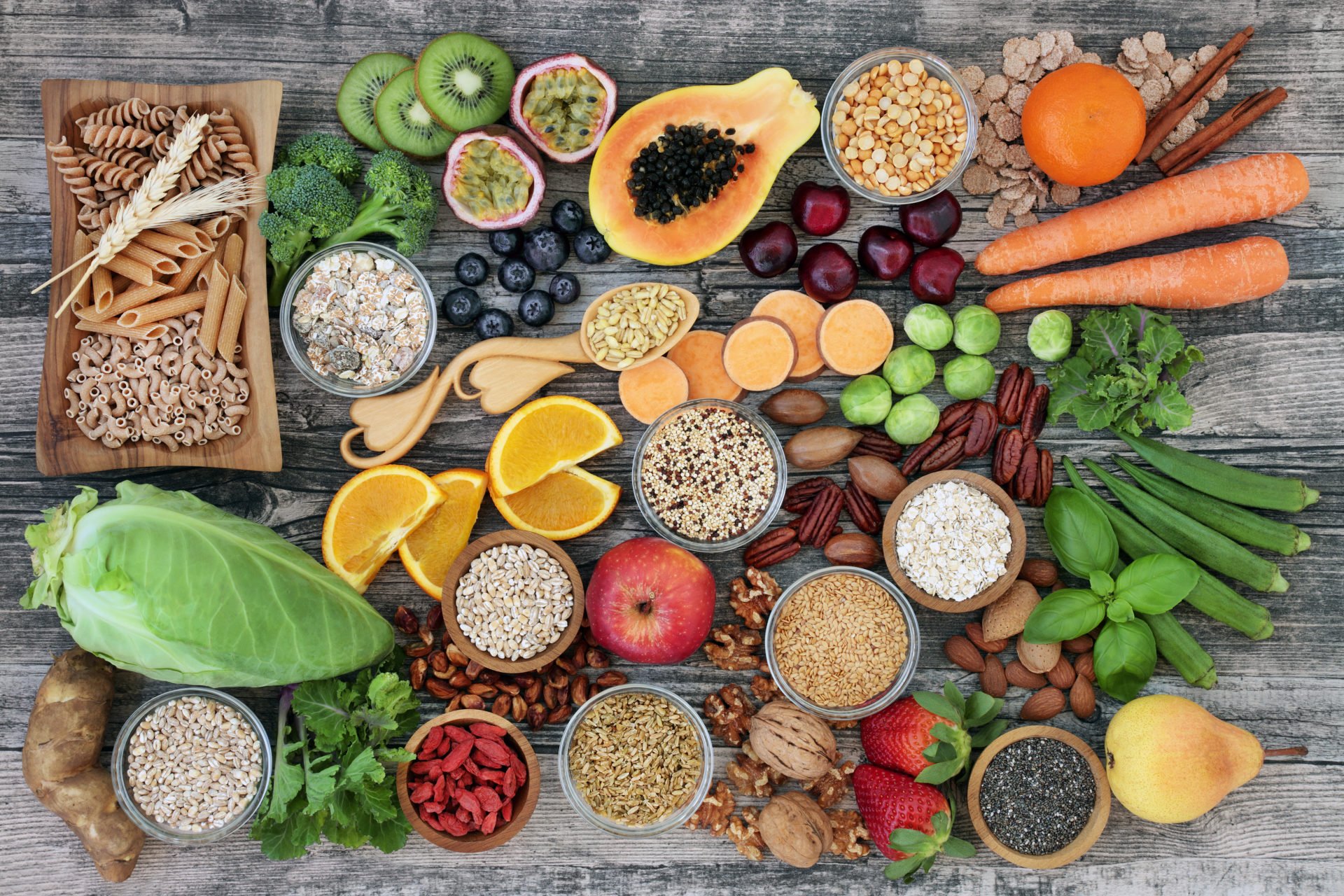 assortiments d'éléments sur une table pour un régime