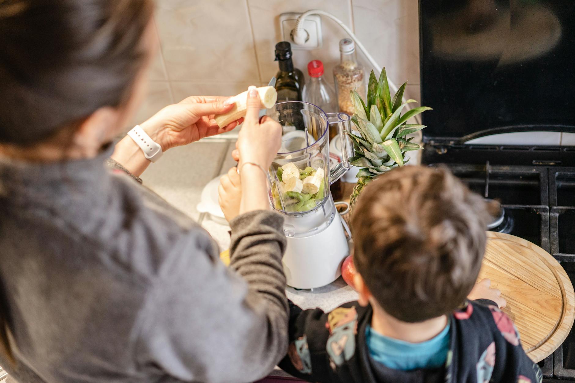 Préparation jus anti-inflammatoire au blender avec étamine cuisine maison